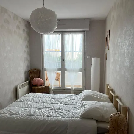 Apartment L'escale Ensoleillee, 2 Pieces Sur Le Port Proche Juno *